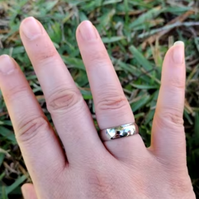 Aliança Personalizada Belavue com Nomes Gravados – Compromisso para Toda a Vida