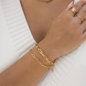 Pulseira Elos Inspiração Entrelaçados Banhada em Ouro 18K – BELAVUE